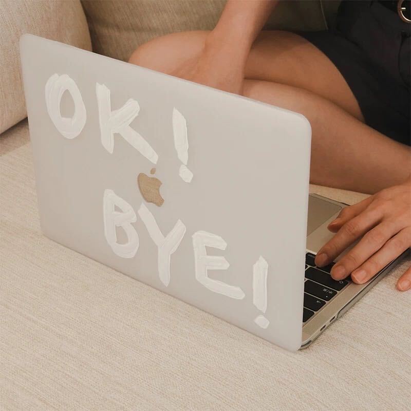 Clear "OK! BYE!" MacBook Cover クリア"OK! BYE!"MacBookカバー R01321