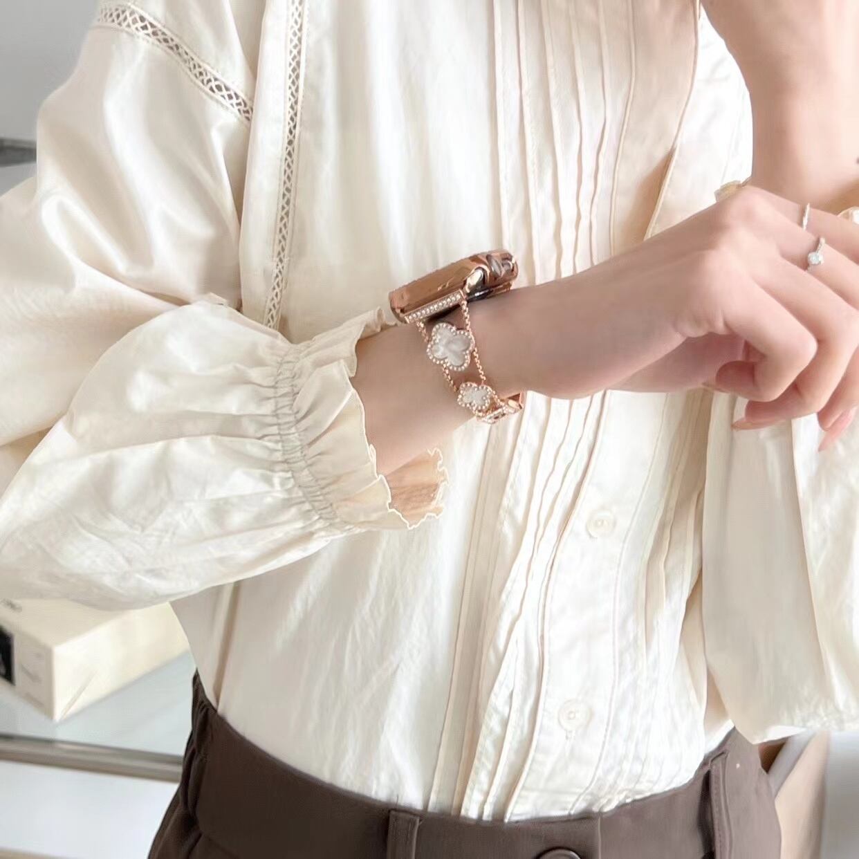 Rose Gold×White Shining Clover Apple Watch Band キラキラクローバーApple Watchバンド R01251