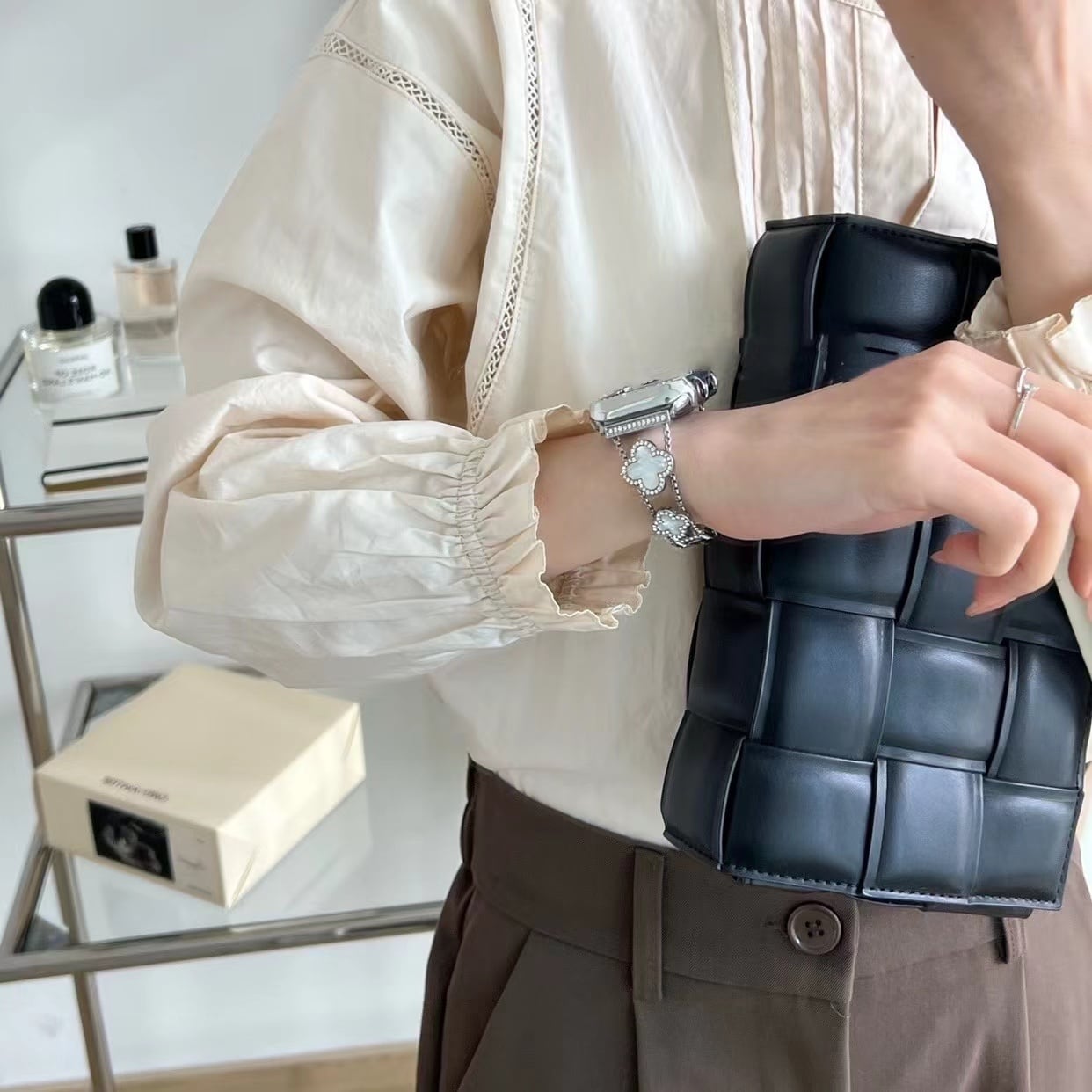 Silver×White Shining Clover Apple Watch Band キラキラクローバーApple Watchバンド R01248
