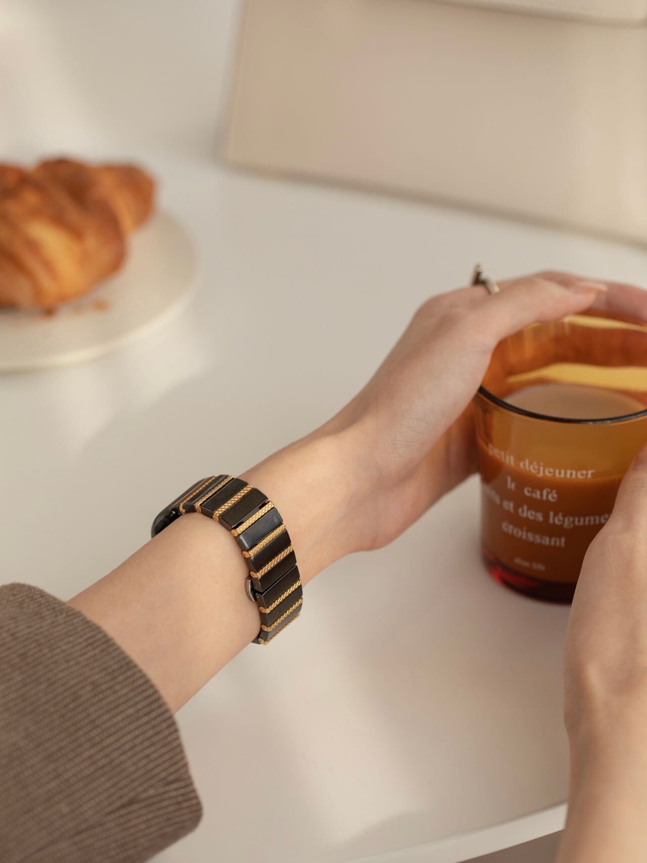 Elegant Ceramic Apple Watch Band R01163