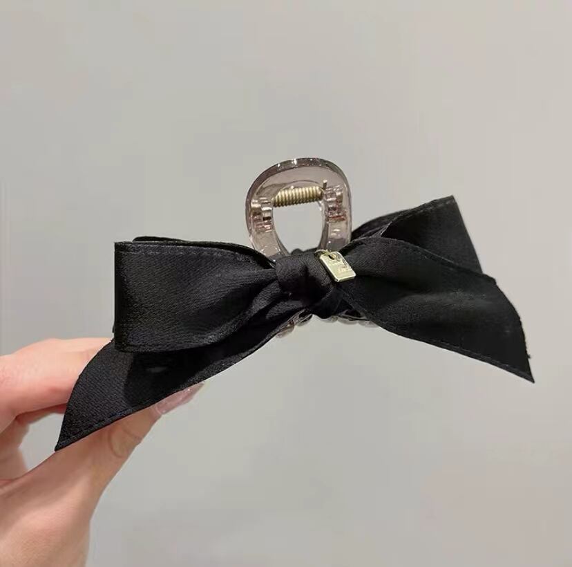 Ribbon Hair Clip R01155