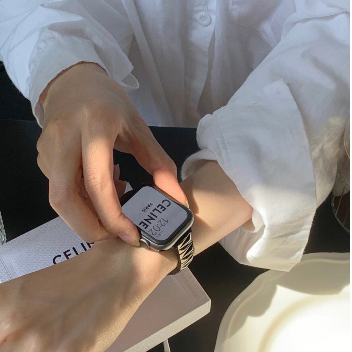 Simple Skinny Triangle Apple Watch Band シンプルスキニートライアングルバンド R01247