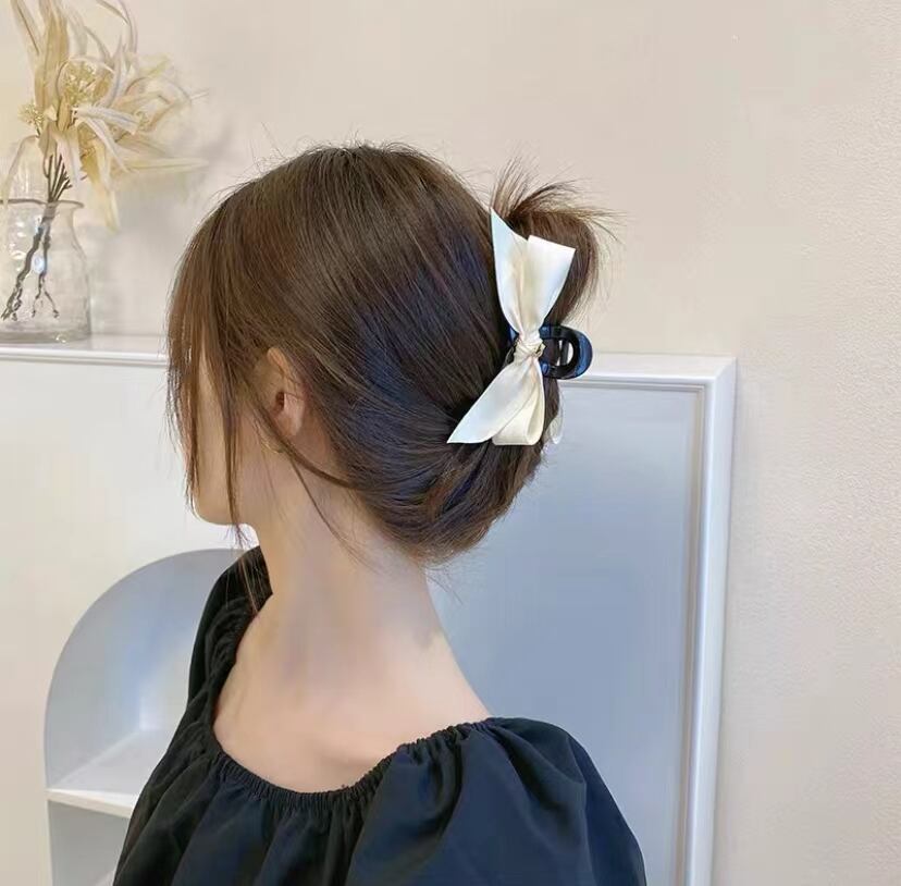 Ribbon Hair Clip R01155