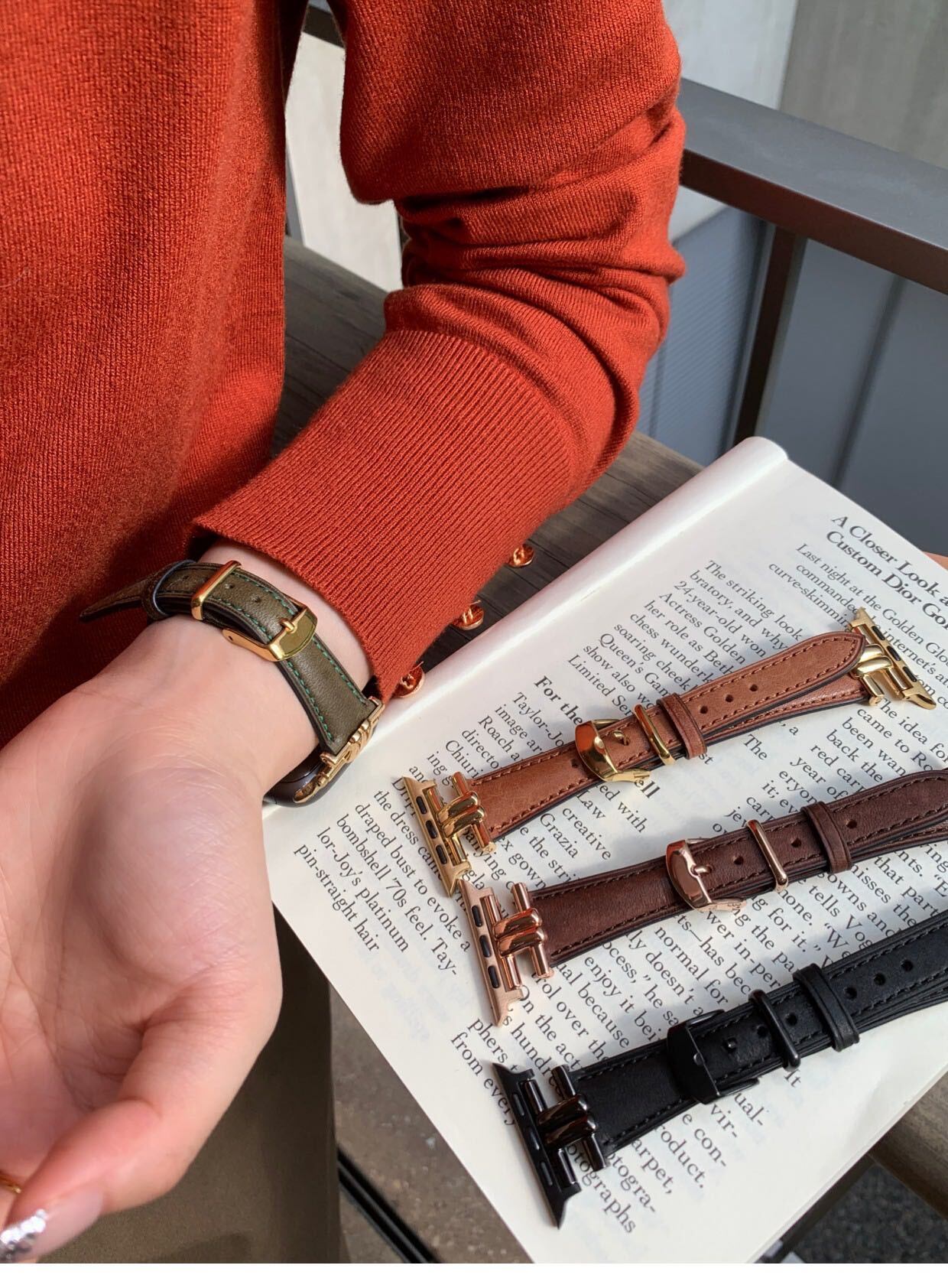 Leather & Gold Apple Watch Band レザーApple Watch バンド R01291