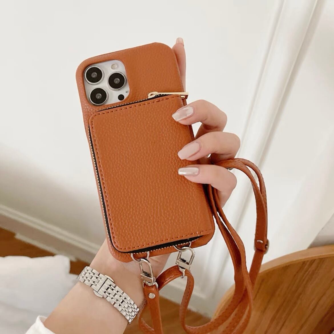 Leather Shoulder iPhone case with Big Card Holder レザーショルダースマホケースとチャック式大きなカードホルダー R01424