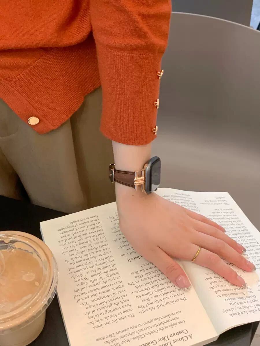 Leather & Gold Apple Watch Band レザーApple Watch バンド R01291