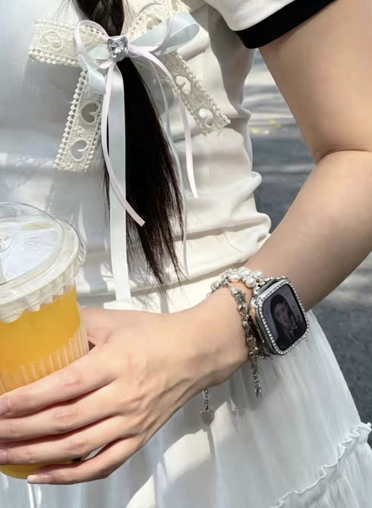 Pearl & Butterfly Bracelet Style Apple Watch Band　 パールとキラキラバタフライブレスレットスタイルAppleWatchバンド　R02158