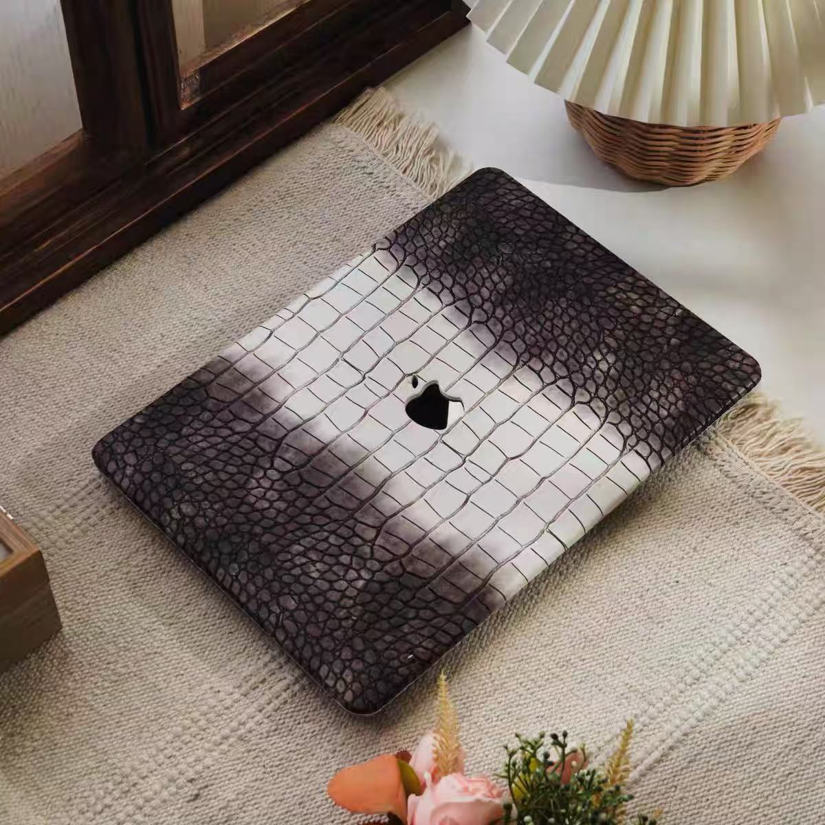 Leather Style MacBook Cover　レザースタイルMacBookカバー　R02166