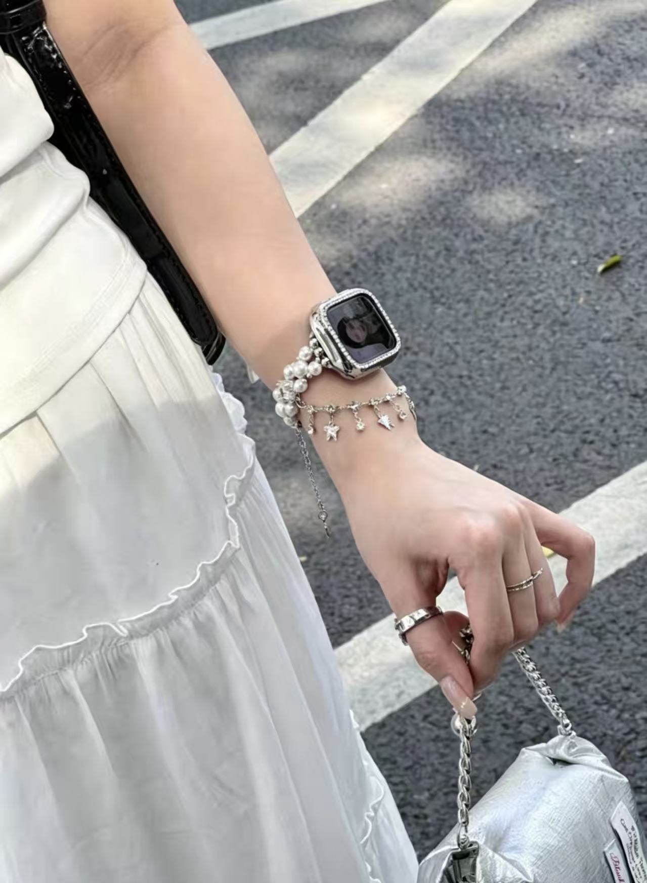 Pearl & Butterfly Bracelet Style Apple Watch Band　 パールとキラキラバタフライブレスレットスタイルAppleWatchバンド　R02158