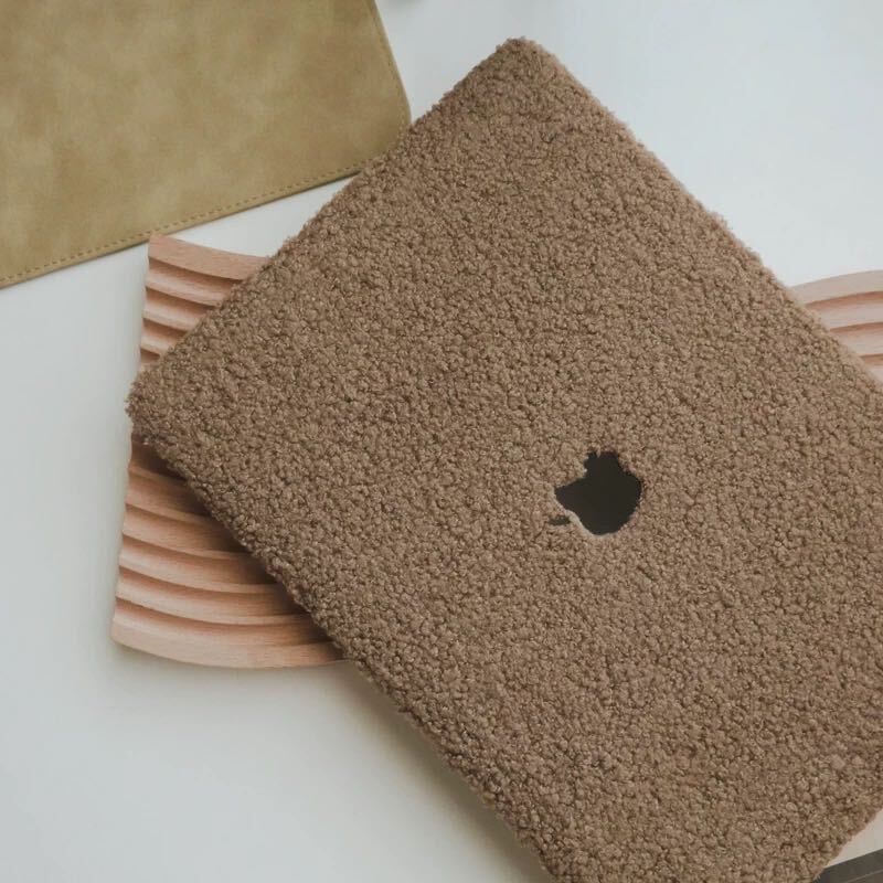 Fluffy Brown MacBook Cover　モコモコブラウンMacBookカバー　R01312