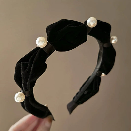 Black Velvet and Pearl Headband  ブラックベルベットアンドパールカチューシャ　R02073