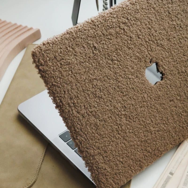 Fluffy Brown MacBook Cover　モコモコブラウンMacBookカバー　R01312