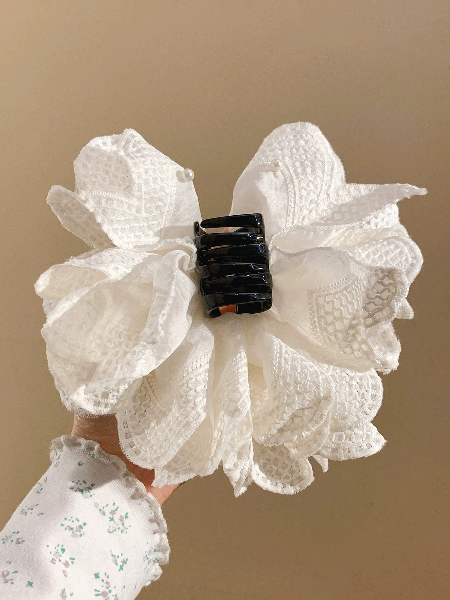 “Lace Flower “ Hair Clip ”レースフラワー”ヘアークリップ　R02138