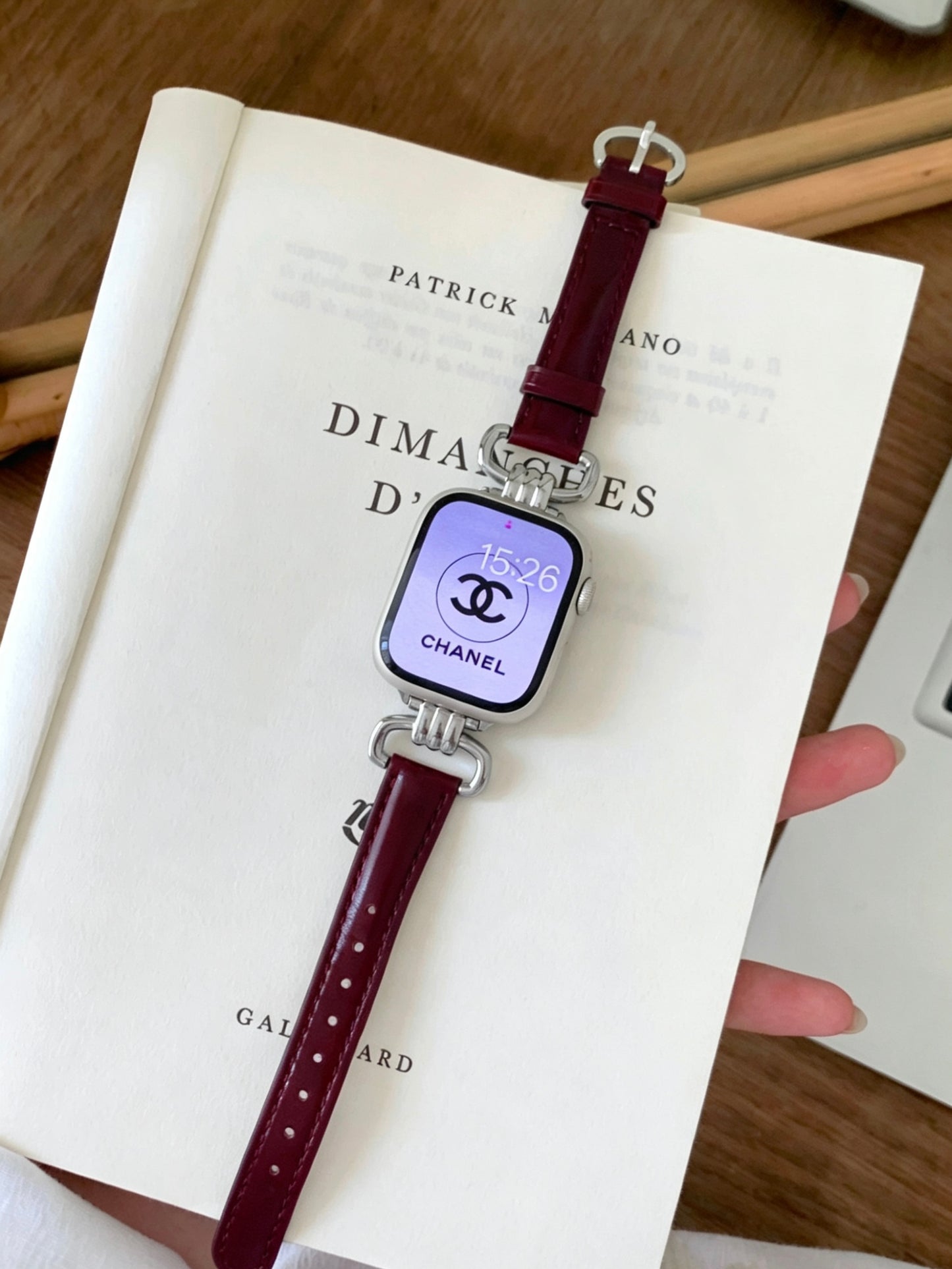 Elegant Leather Style Apple Watch Band　 エレガントレザースタイルAppleWatchバンド　R02153