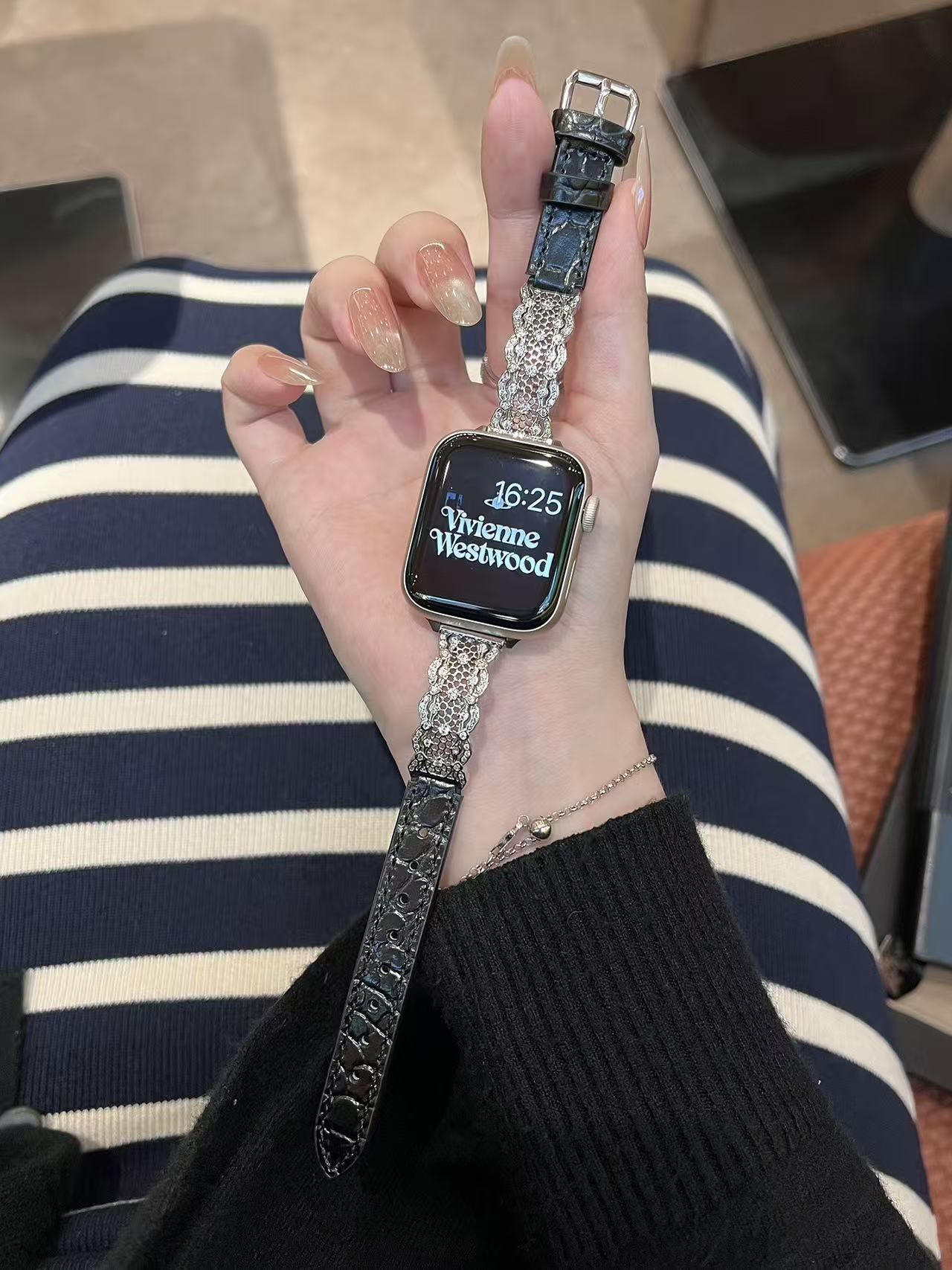 Lace & Leather Style Apple Watch Band　 レースとレザースタイルAppleWatchバンド　R02161