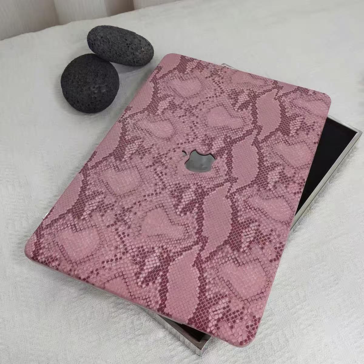 Pink Leather Style MacBook Cover　ピンクレザースタイルMacBookカバー　R02173