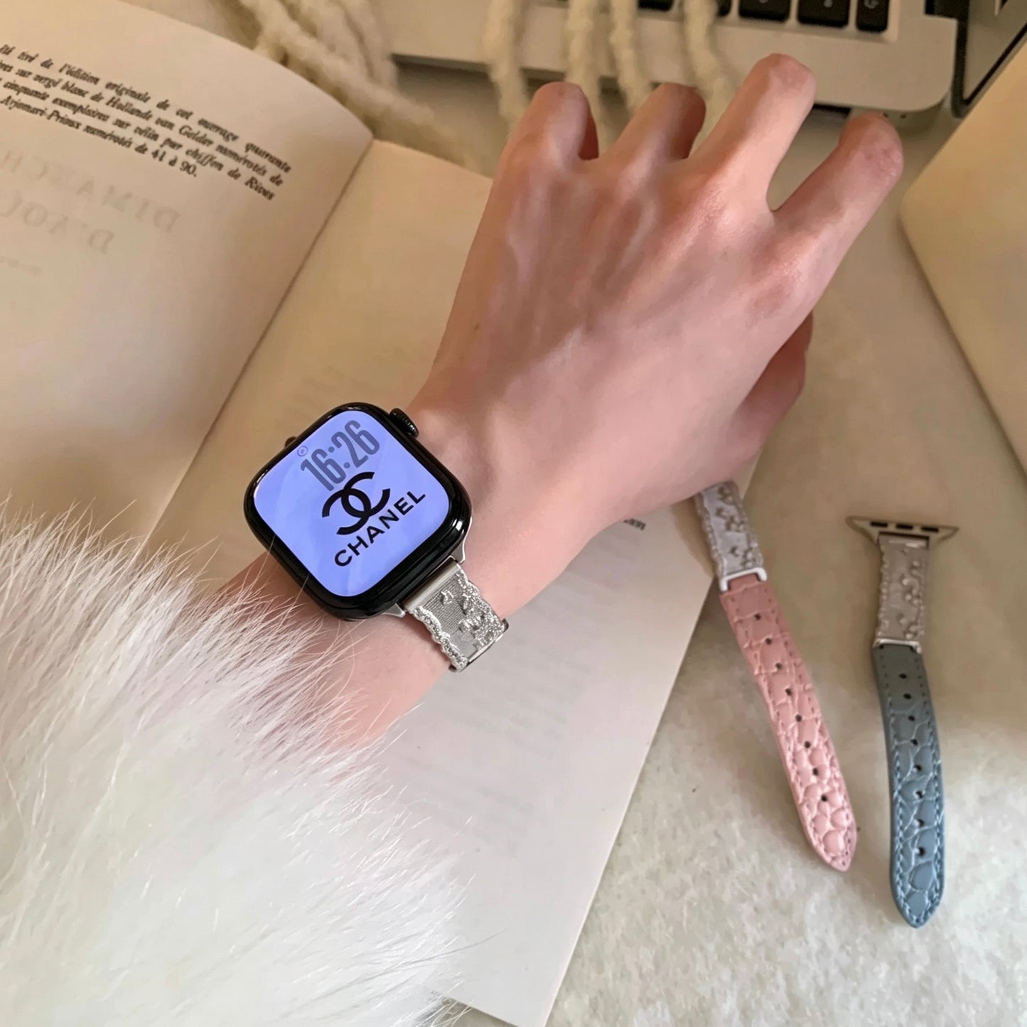 Elegant Shining Leather Style Apple Watch Band　 エレガントキラキラレザースタイルAppleWatchバンド　R02156