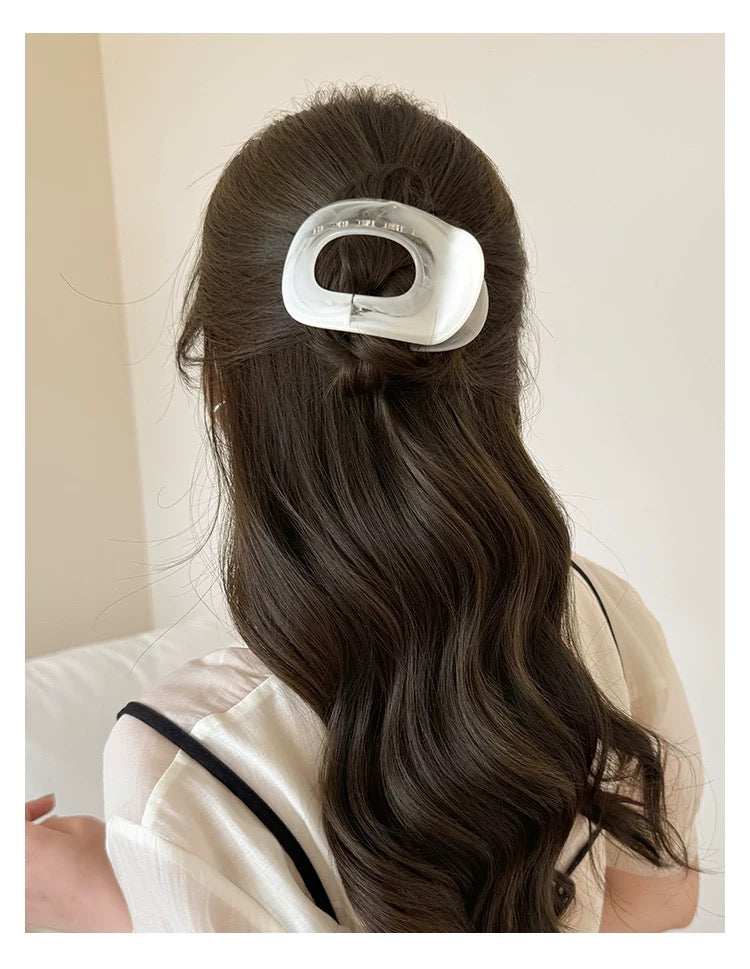 “Casual Elegant“ Hair Clip ”カジュアルエレガント”ヘアークリップ　R02132