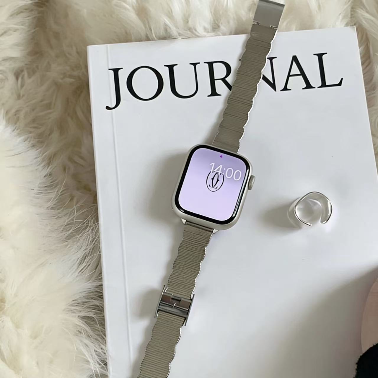 “Spring Petal” Apple Watch Band　 “春の花びら風”AppleWatchバンド　R02143