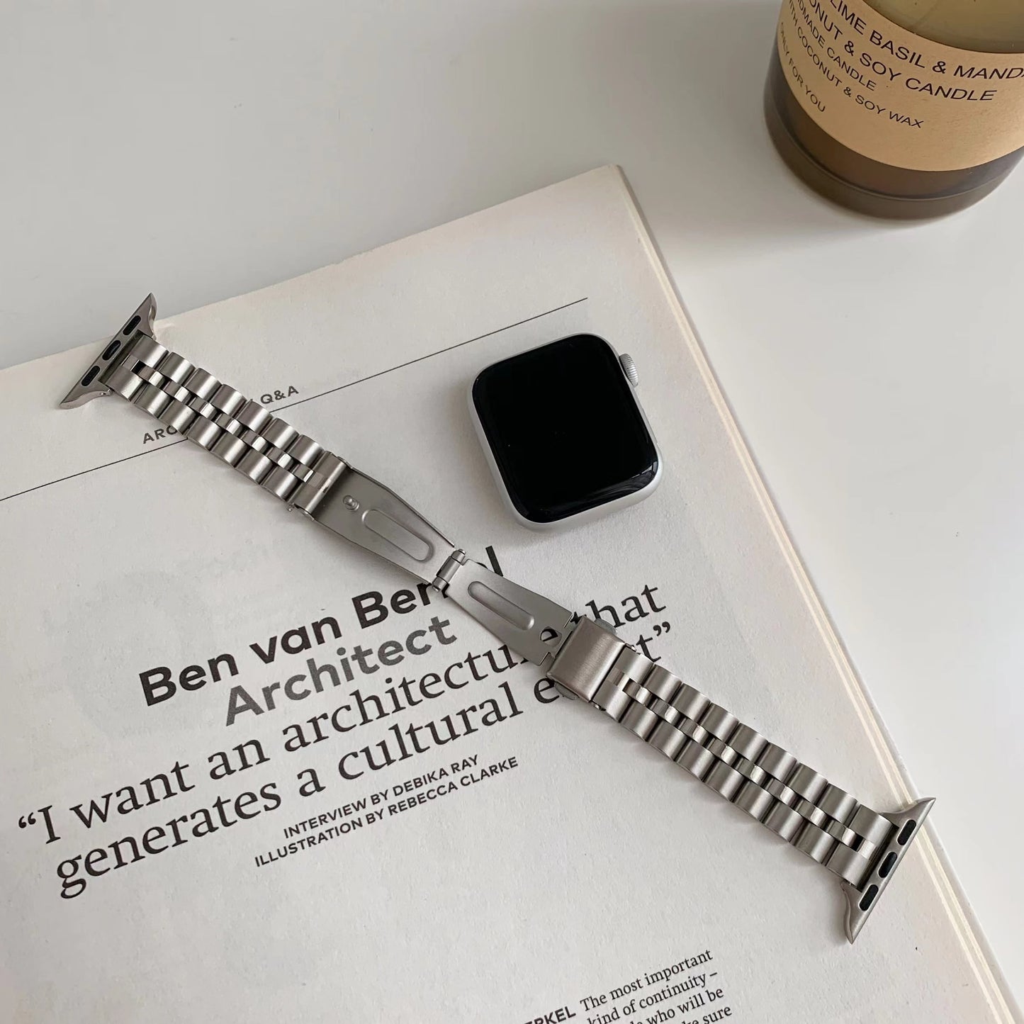 Silver & Black Simple Apple Watch Band　R01177